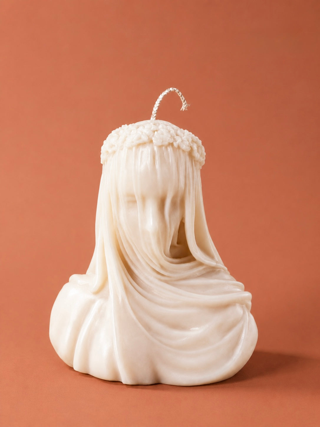 Sculptural Veiled Woman Mould Candle – GC3