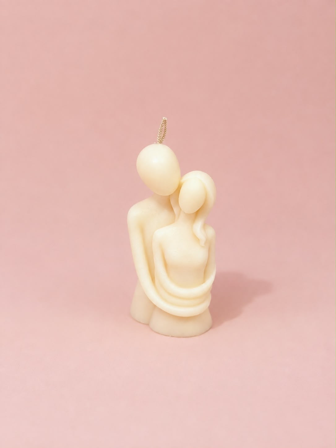 Embracing Couple Candle – Romantic Sculptural Couple Mould Candle