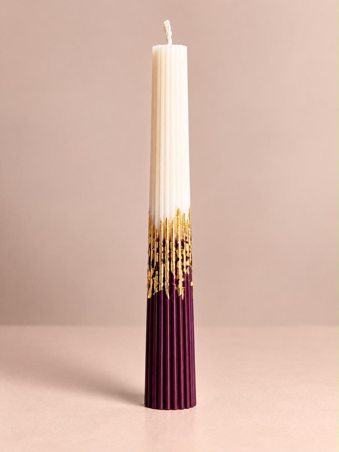 Violet & Ivory Gold Leaf Ribbed Candle 18